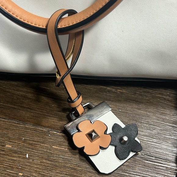 Guess shoulder bag 12x10 - Picture 2 of 7